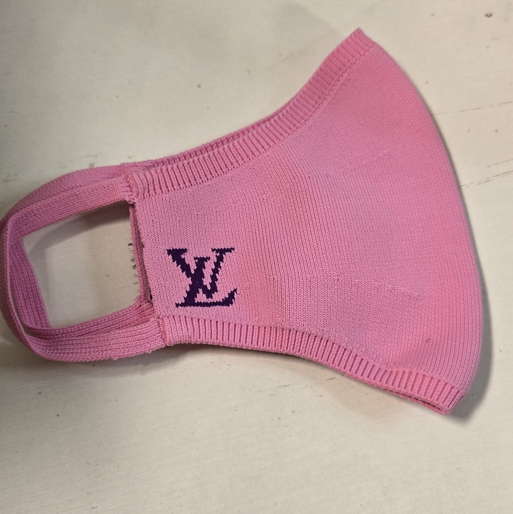 RARE AUTH. Louis Vuitton Pink Face Mask💖